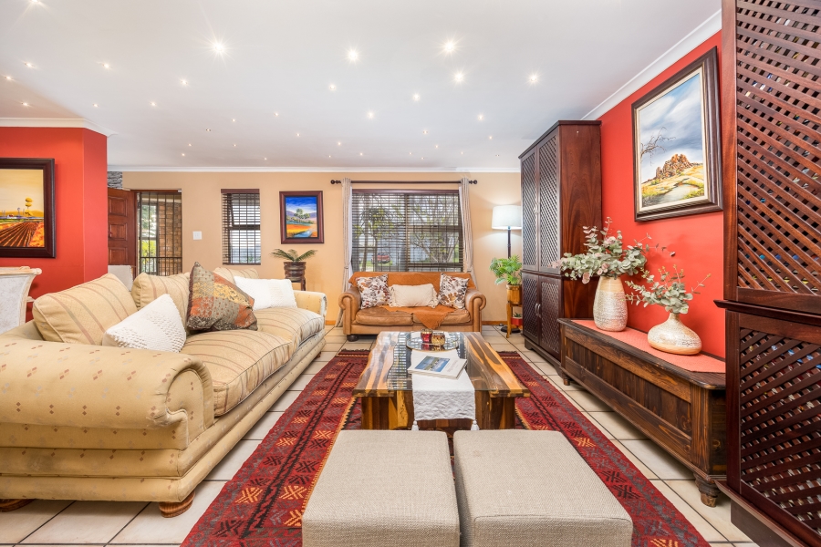 6 Bedroom Property for Sale in Brackenfell South Western Cape
